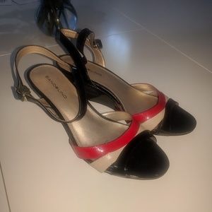 BANDOLINO Wedge Sandals